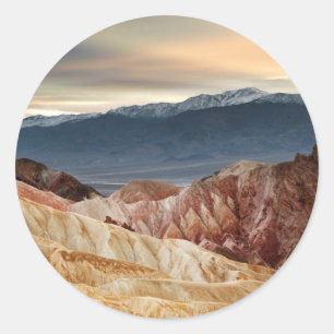 Adesivo Redondo Garganta dourada no por do sol