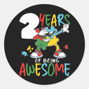 Adesivo Redondo Garota de 2 anos de aniversário Sensibilização