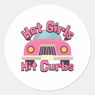 Adesivo Redondo Garotas Quentes Atingem Curbs Carro Rosa Engraçado