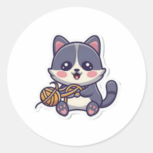 Adesivo Redondo Gato bonito com camiseta Clássica de Yarn