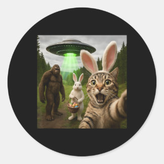 Adesivo Redondo Gato engraçado de Páscoa selfie com coelho Bigfoot