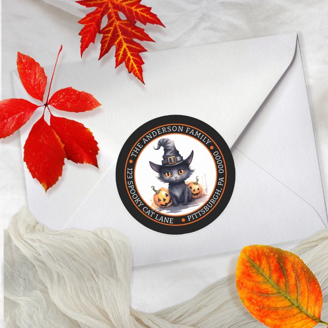 Adesivo Redondo Gato Preto Fofo | Endereço de Retorno do Chapéu de (Cute Black Cat in a Witches Hat Circle Return Address Envelope Seal Classic Round Sticker)