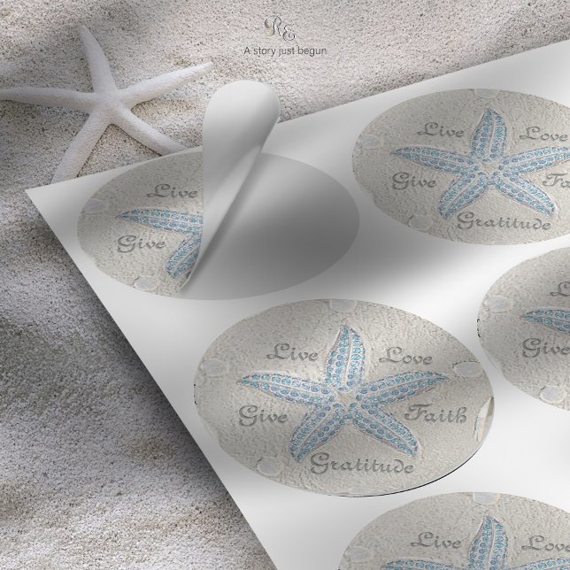 Adesivo Redondo Gem de Starfish Dólar (Elegant starfish gem sticker, reminiscent of a sand dollar, with customizable words for your wedding)
