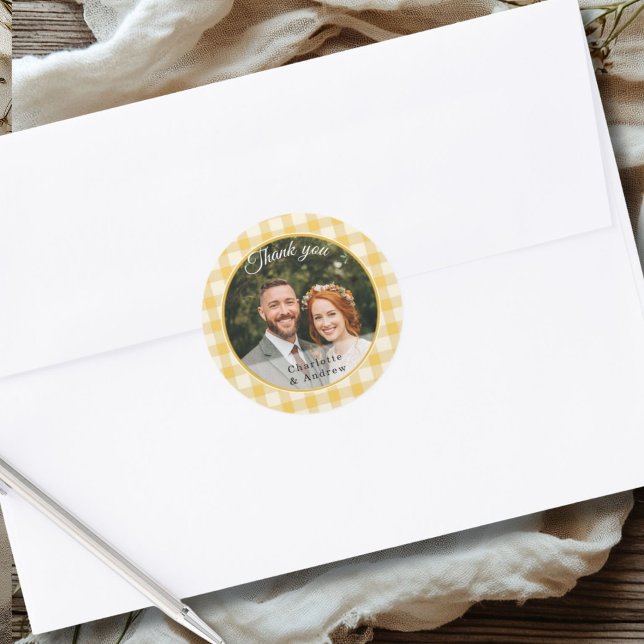 Adesivo Redondo Ginga Amarela Obrigado Foto (Yellow Gingham Thank you Photo Classic Round Sticker)