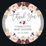 Adesivo Redondo Glitter Silver Glam Burgundy Blush Chá Floral<br><div class="desc">Adesivo circular floral com brilho prateado - a redação é personalizável Apresentando uma hambúrdia elegante de cor d'água,  rosas cor-de-rosa pinceladas e cartazes prateados Perfeito para casamento,  chá de panela,  solha/festa de galinha,  chá de fraldas etc</div>