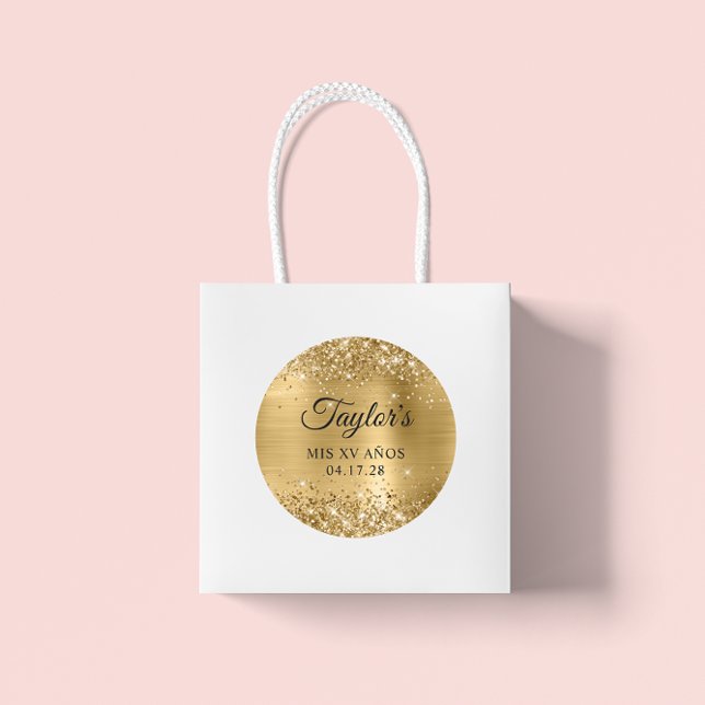 Adesivo Redondo Glittery Gold Foil Mis XV Anos Aniversário (Glittery Gold Foil Mis XV Anos Birthday Classic Big Round Favor Stickers)