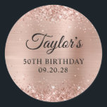 Adesivo Redondo Glittery Light Rosa Gold Foil 50th Birthday<br><div class="desc">Crie os seus autocolantes 50ª festa de aniversário. Glitter rosa dourado cintilante, cintilante, em uma imagem digital de folha metálica fina e esbranquiçada. Personalize os estilos de fonte para criar o seu próprio adesivo design para sua celebração especial. Uma caligrafia elegante clássica emparelhada com uma fonte serif de todos os...</div>