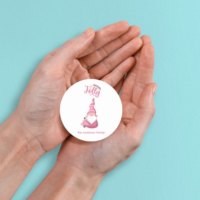 Adesivo Redondo Gnomo de Natal rosa com Winer Hat Jolly (Pink Christmas Gnome With Winer Hat Jolly Classic Round Sticker - Personalized Festive Greeting)