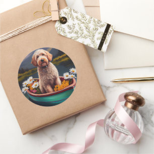 Adesivo Redondo Goldendoodle em uma Paddle: Uma Aventura Cênica