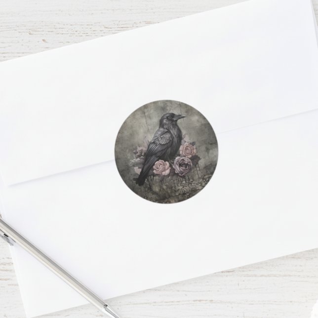 Adesivo Redondo Gothic Raven with Roses Dark (Black raven with roses round sticker)