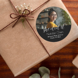 Adesivo Redondo Graduação de Foto Negra Elegante Moderna