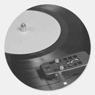 Adesivo Redondo Gravação de vinil reproduzindo em uma visão geral