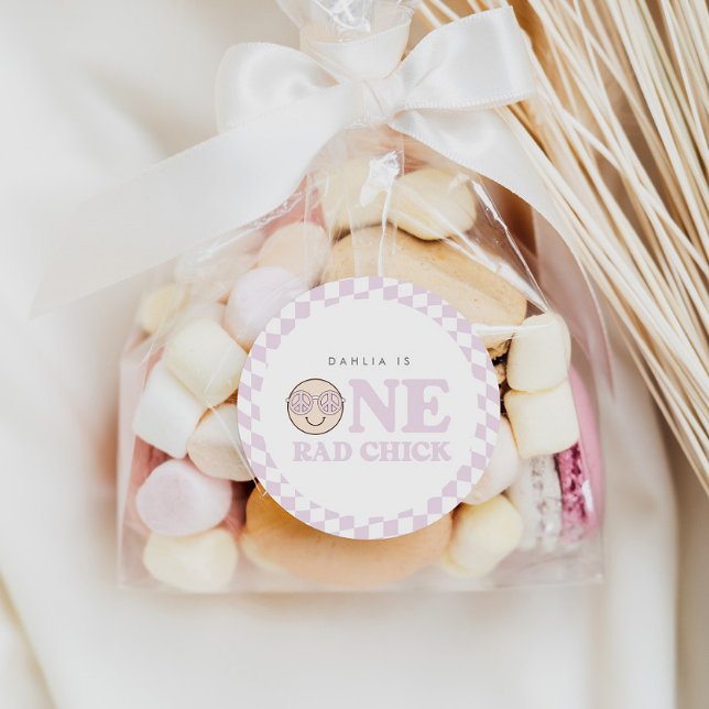 Adesivo Redondo Groovy Girl Checked Happy Face | PRIMEIRO ANIVERSA (Criador carregado)