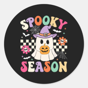 Adesivo Redondo Groovy Spooky Season Retro Ghost Segurando Pumpkin