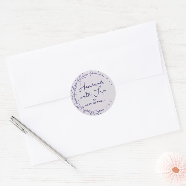 Adesivo Redondo Guirlanda de Corações de Lavanda Floral Feita à Mã (Envelope)