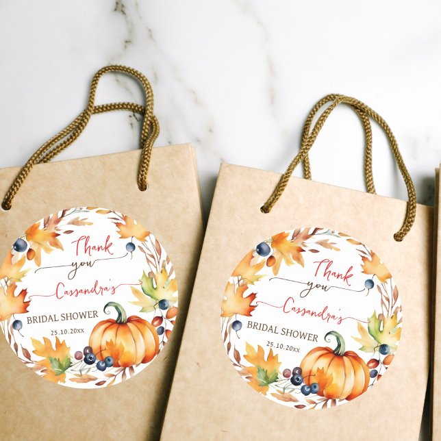 Adesivo Redondo Guirlanda de folhas de abóbora de casamento (Fall in love bridal shower favor gift thank you stickers pumpkin autumn leaves berry wreath stickers)
