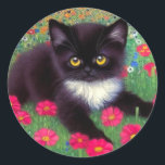 Adesivo Redondo Gustav Klimt Tuxedo Cat<br><div class="desc">Vinhetas com um gato de smoking Gustav Klimt! Este adorável gatinho preto e branco se senta num campo de flores vermelhas,  azuis,  brancas e laranja. Um presente incrível para amantes de gatos e entusiastas de arte austríacos!</div>