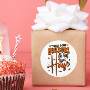 Adesivo Redondo Há alguns horrores neste Dia de as Bruxas engraçad