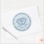 Adesivo Redondo Happy Hanukkah | Menorah Lights Return Address<br><div class="desc">Comemore o Festival das Luzes este ano com adesivos personalizados únicos de endereço de retorno de Chanucá. Adicione seu texto personalizado a este design usando as caixas "Editar este modelo design" no lado direito do item, ou clique no botão azul "Personalizar" para organizar o texto, alterar as fontes e cores...</div>