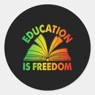 Adesivo Redondo História Negra Educação é Livro da Liberdade Preto