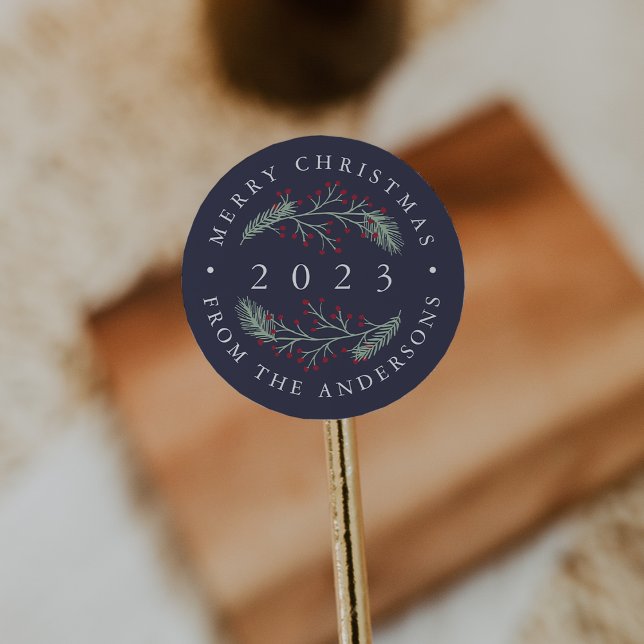 Adesivo Redondo Holly e Pine | Feliz Natal personalizado (Criador carregado)