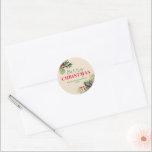 Adesivo Redondo Holly e Pine no Beige Christmas Seal<br><div class="desc">Holly e Pine no envelope do Natal Beige selam com um belo spray de bagas,  e pinheiro na festa dos guardanapos para uma festa festiva de Férias.</div>