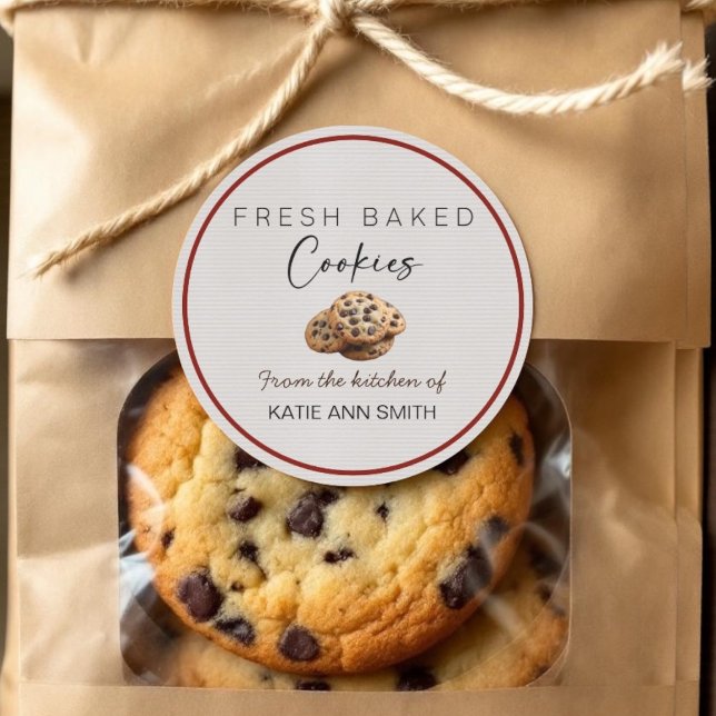 Adesivo Redondo Homemade Cookies Bakery Labels Packaging Stickers (A homemade baked chocolate chip cookies bagged bakery label or sticker on a bag of homemade cookies)