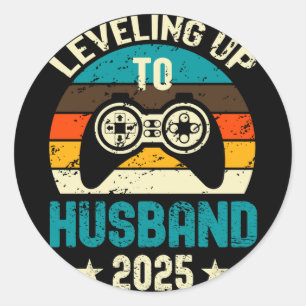Adesivo Redondo Homens se nivelando ao marido 2025 futuro noivo