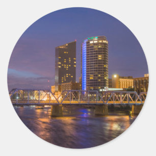 Adesivo Redondo Horizonte ao anoitecer, no Grand River