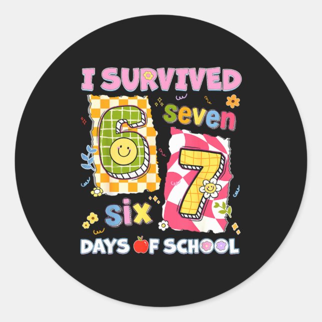 Adesivo Redondo I Survived 67 Days Of School Funny Meme Boy Girl T (Frente)