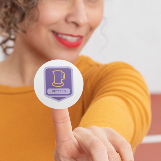 Adesivo Redondo Ícone de Kettles Roxo e Amarelo Moderno (Criador carregado)