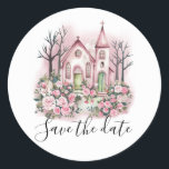 Adesivo Redondo igreja cor-de-rosa floral aquarela save the date<br><div class="desc">Este adesivo de Save the Date de aquarela floral de igreja elegante apresenta flores suaves e românticas em estilo aquarela, perfeito para um anúncio de casamento atemporal e clássico. O design delicado combina a beleza da natureza com a sacralidade de uma igreja, tornando-o uma escolha ideal para casais que buscam...</div>