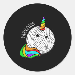 Adesivo Redondo Imagem de Arte em Arte Engraçado - Yarn Horn Croch