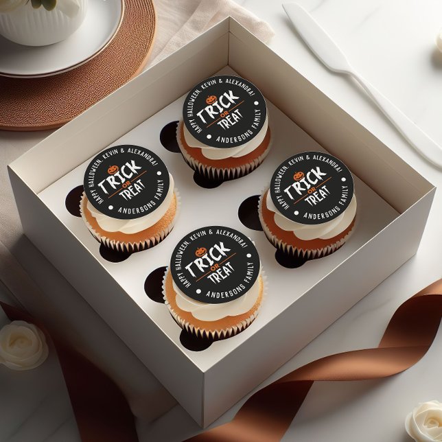 Adesivo Redondo Impressão de "Truque ou Tratar" do Dia das Bruxas  (Black Stylish Halloween "Trick Or Treat" Print Classic Round Sticker)