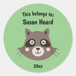 Adesivo Redondo Isto pertence ao Verde da Escola em Cute Raccoon