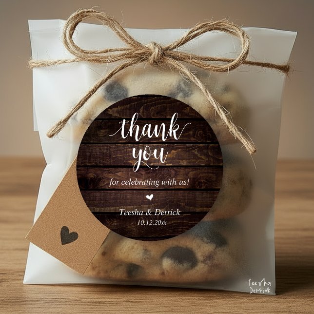 Adesivo Redondo Janto Russo Moderno De Casamento Obrigado Presente (Modern Rustic Wedding Dinner Thank You Gifts Classic Round Sticker cute heart Brown Wood)