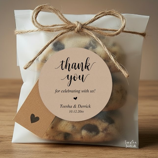 Adesivo Redondo Janto Russo Moderno De Casamento Obrigado Presente (Modern Rustic Wedding Dinner Thank You Gifts Classic Round Sticker cute red heart Brown Kraft)