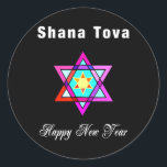 Adesivo Redondo Jewish Star Shana Tova<br><div class="desc">Shana Tova Jewish Star apresenta o estilo hebraico,  estrela de vidro manchada de David e saudação ensolarada por um Feliz ano novo.</div>