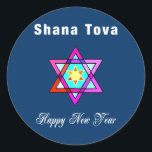 Adesivo Redondo Jewish Star Shana Tova<br><div class="desc">Shana Tova Jewish Star apresenta o estilo hebraico,  estrela de vidro manchada de David e saudação ensolarada por um Feliz ano novo.</div>