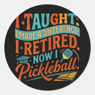 Adesivo Redondo Jogador de pickleball educador aposentado Unny