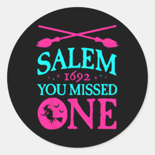 Adesivo Redondo Julgamentos De Bruxas De Salem 1692. Você Perdeu U