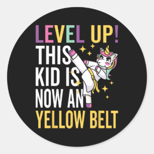 Adesivo Redondo Karate Uniform Unicorn Level Up Yellow Belt Prêmio