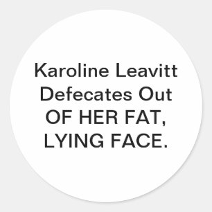 Adesivo Redondo Karoline Leavitt Defeca Hankamer Artjunkhaus Yuk