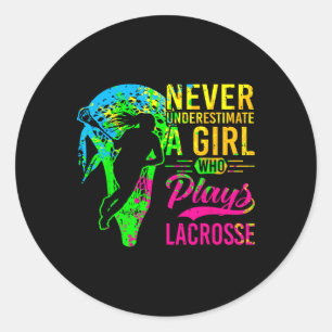 Adesivo Redondo Lacrosse Nunca Subestime Uma Garota Que Joga Mal