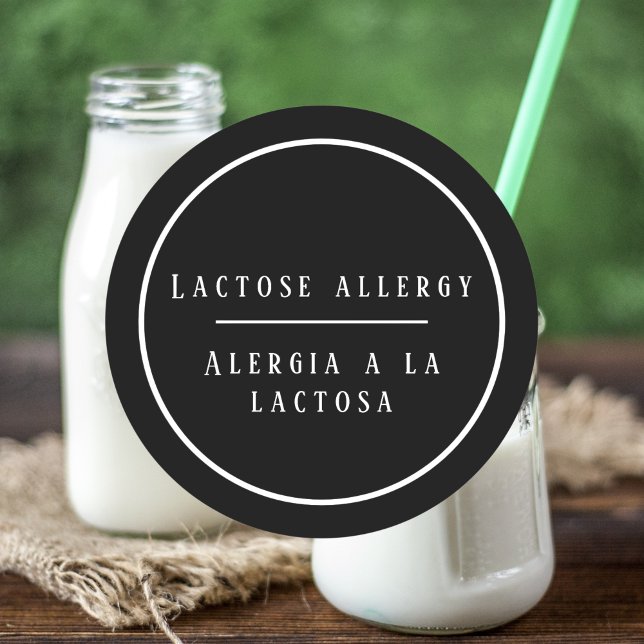 Adesivo Redondo Lactose alérgica em preto e branco (Bilingual Lactose allergy warning sticker, Spanish, personalized. Multilingual Project)