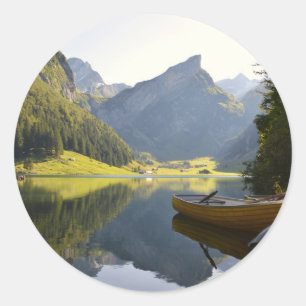 Adesivo Redondo Lago de montanha alpina na Suíça