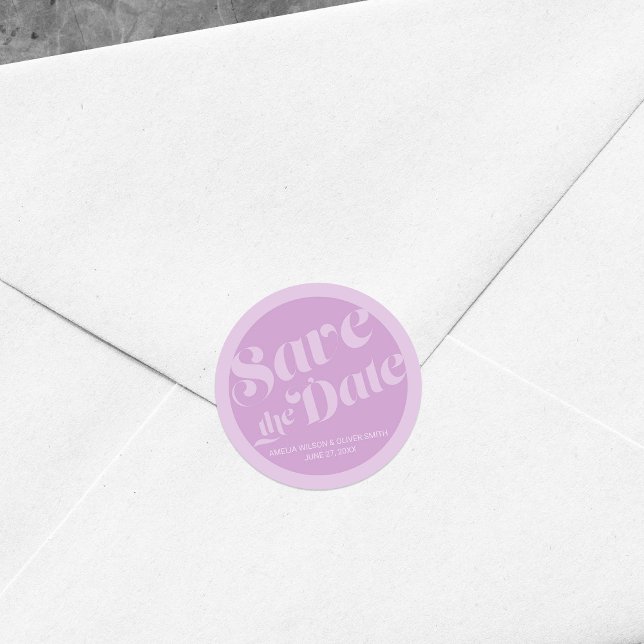 Adesivo Redondo Lavanda Lilac Flourish Typografia Salvar Data (Criador carregado)