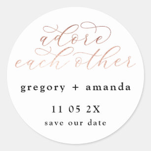 Adesivo Redondo Letra de Caligrafia Elegante de Rosa Branca de Our