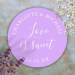 Adesivo Redondo Lilac Love É Um Bonito Favor De Casamento<br><div class="desc">O favor do casamento Lilac é o doce clássico adesivo redondo. Projetado por Thisnotme©</div>