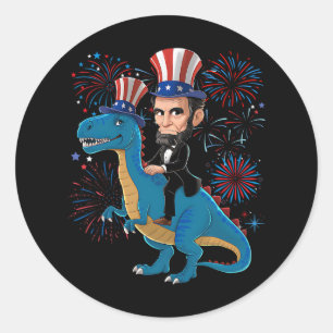Adesivo Redondo Lincoln Dirigindo Um Dinossauro Engraçado 4 De Jul